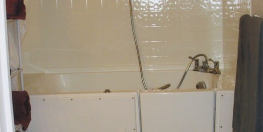 ADA Accessible Bathtub | Greaves Construction
